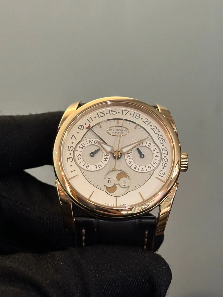 Parmigiani Fleurier Tonda Quator